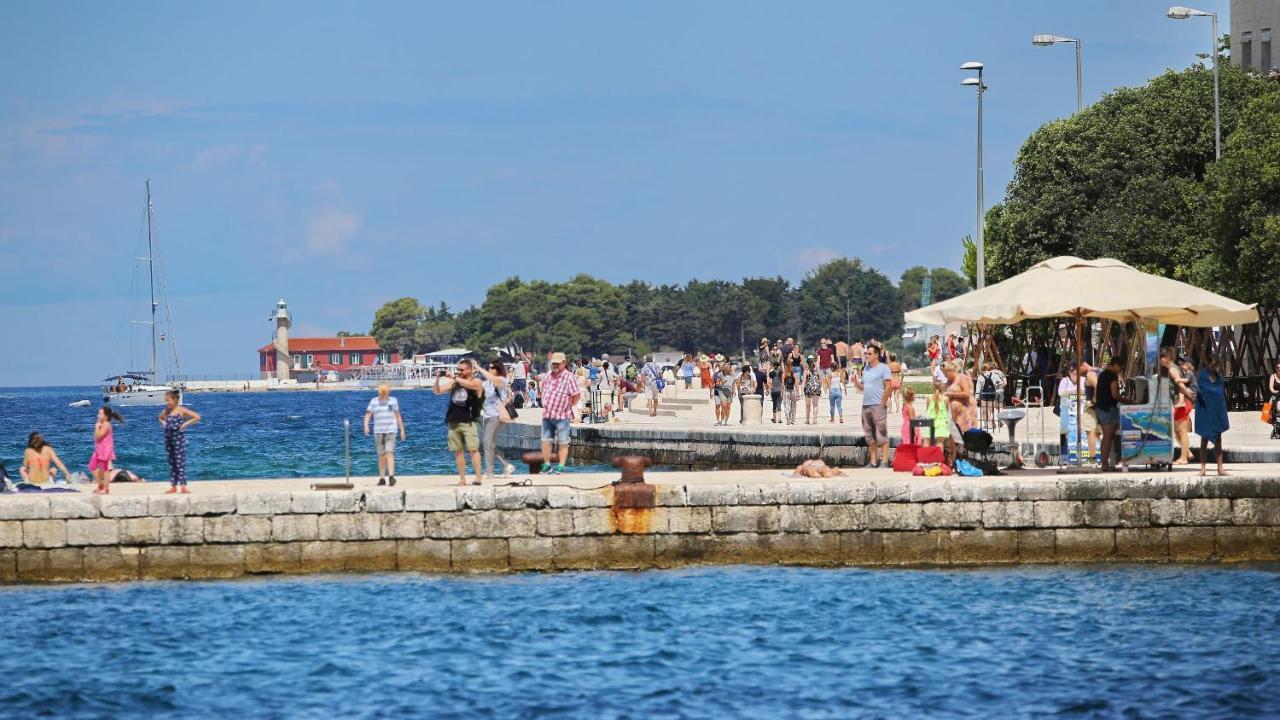 Ferienwohnung Barbara With Private Parking In The Garage Zadar Exterior foto