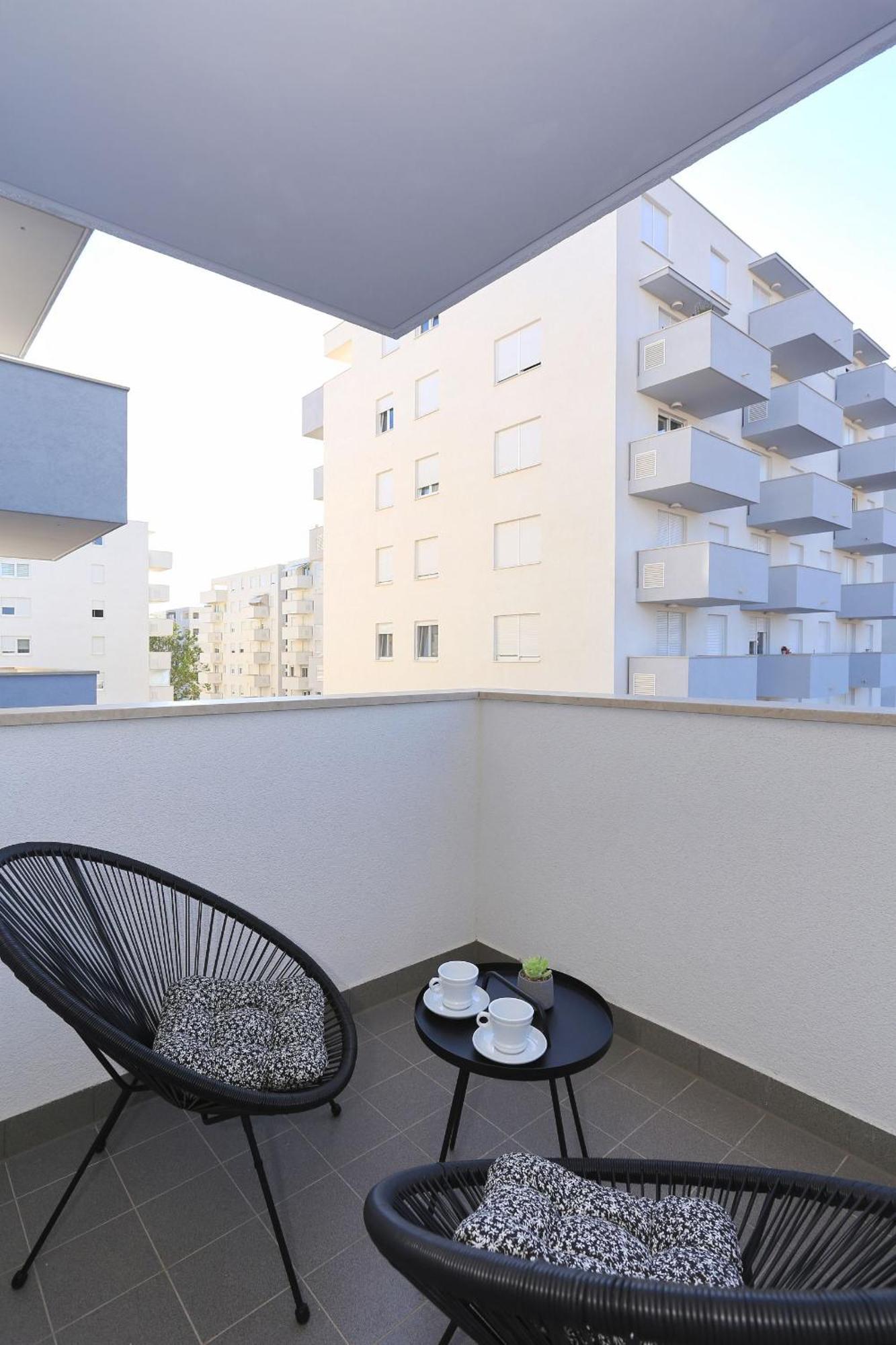 Ferienwohnung Barbara With Private Parking In The Garage Zadar Exterior foto